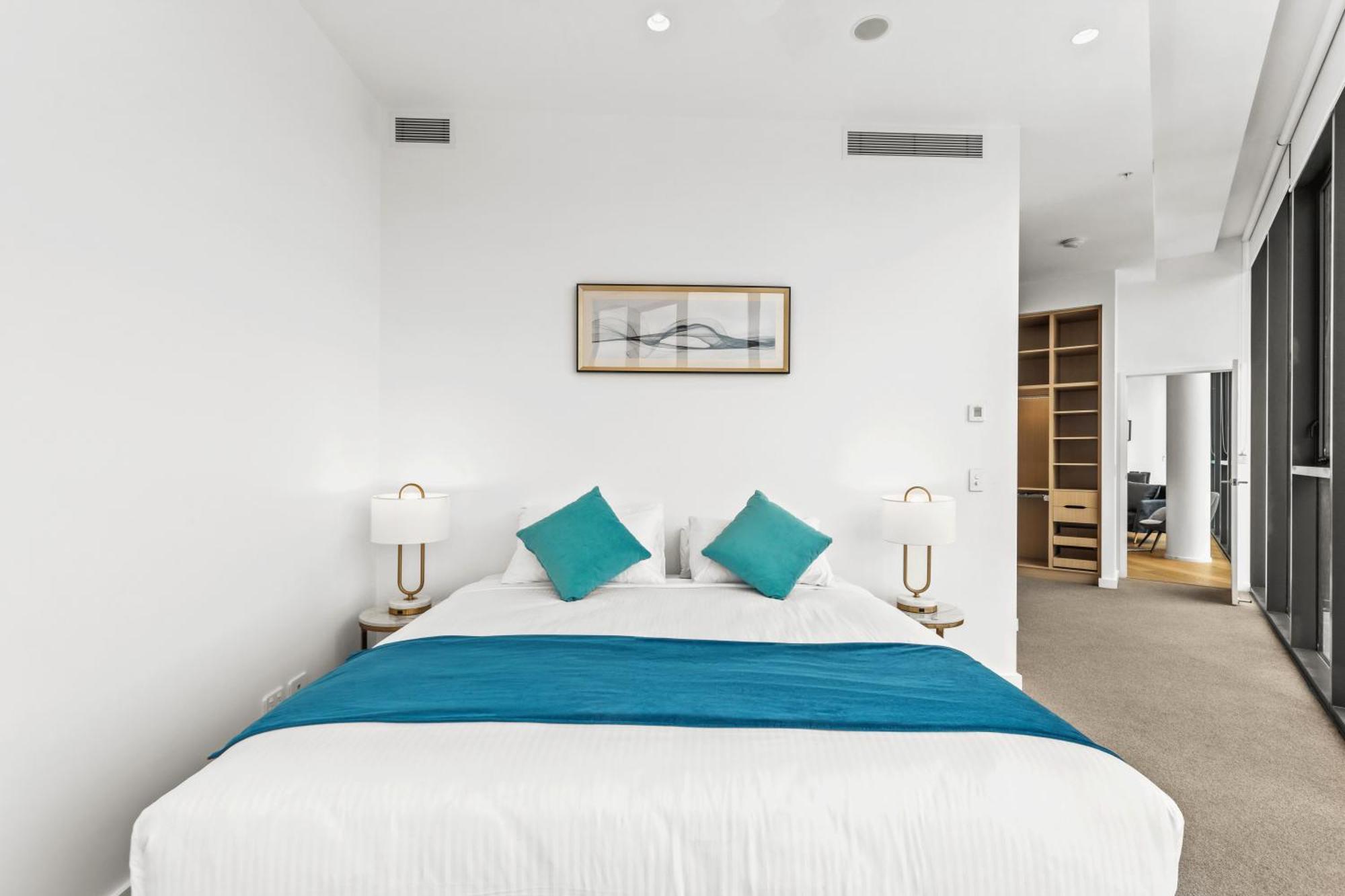 Brisbane One Apartments By Cllix Екстериор снимка