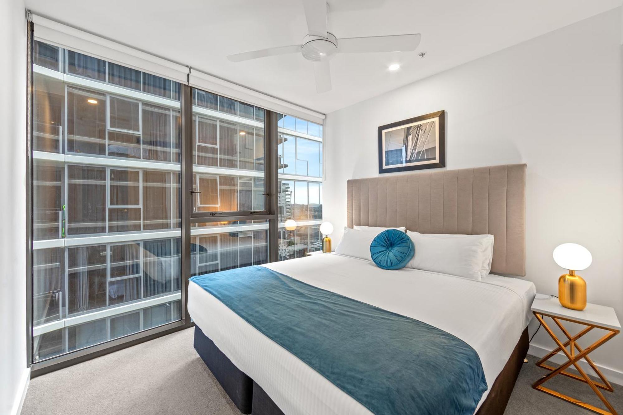 Brisbane One Apartments By Cllix Екстериор снимка