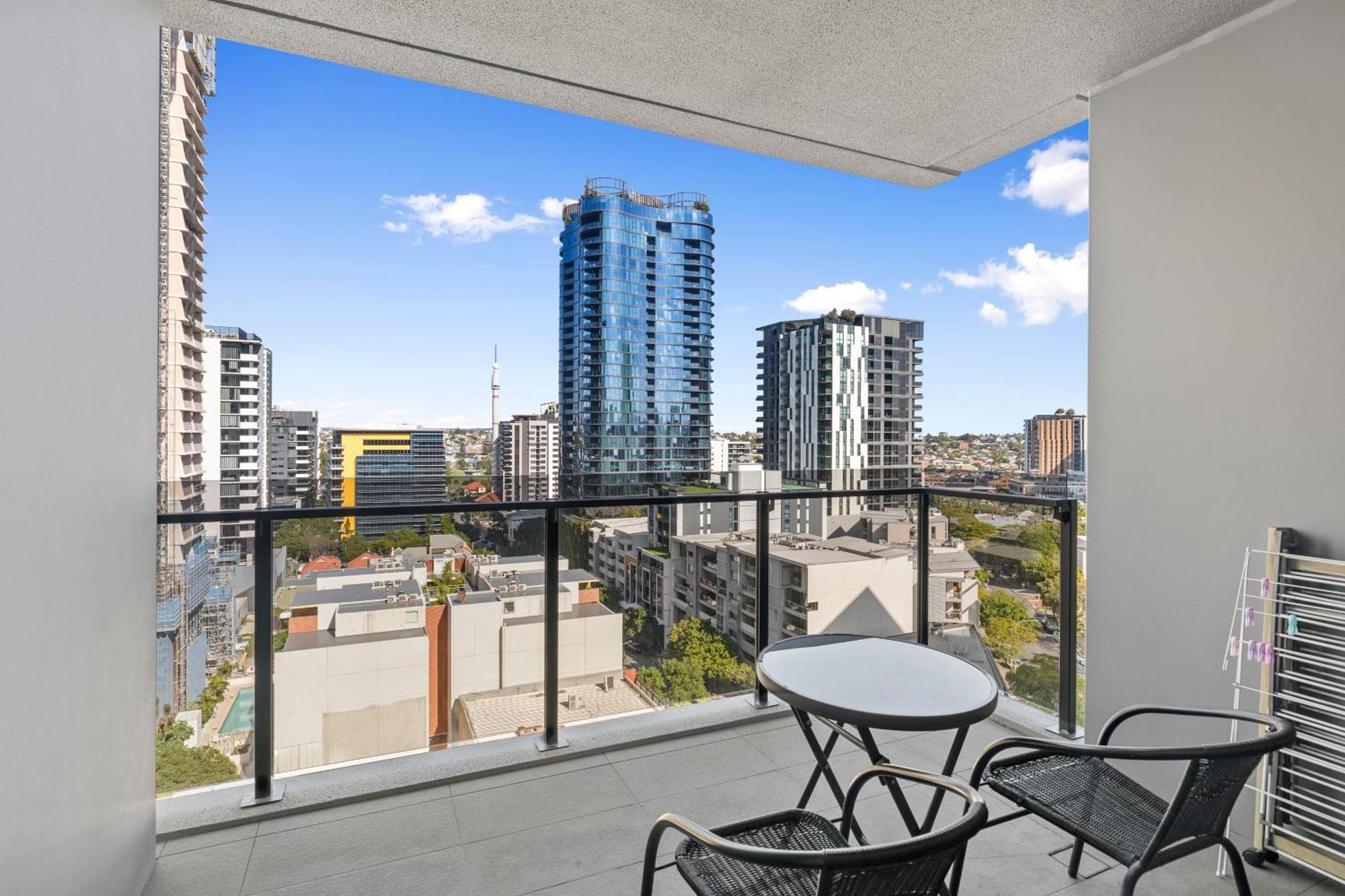 Brisbane One Apartments By Cllix Екстериор снимка