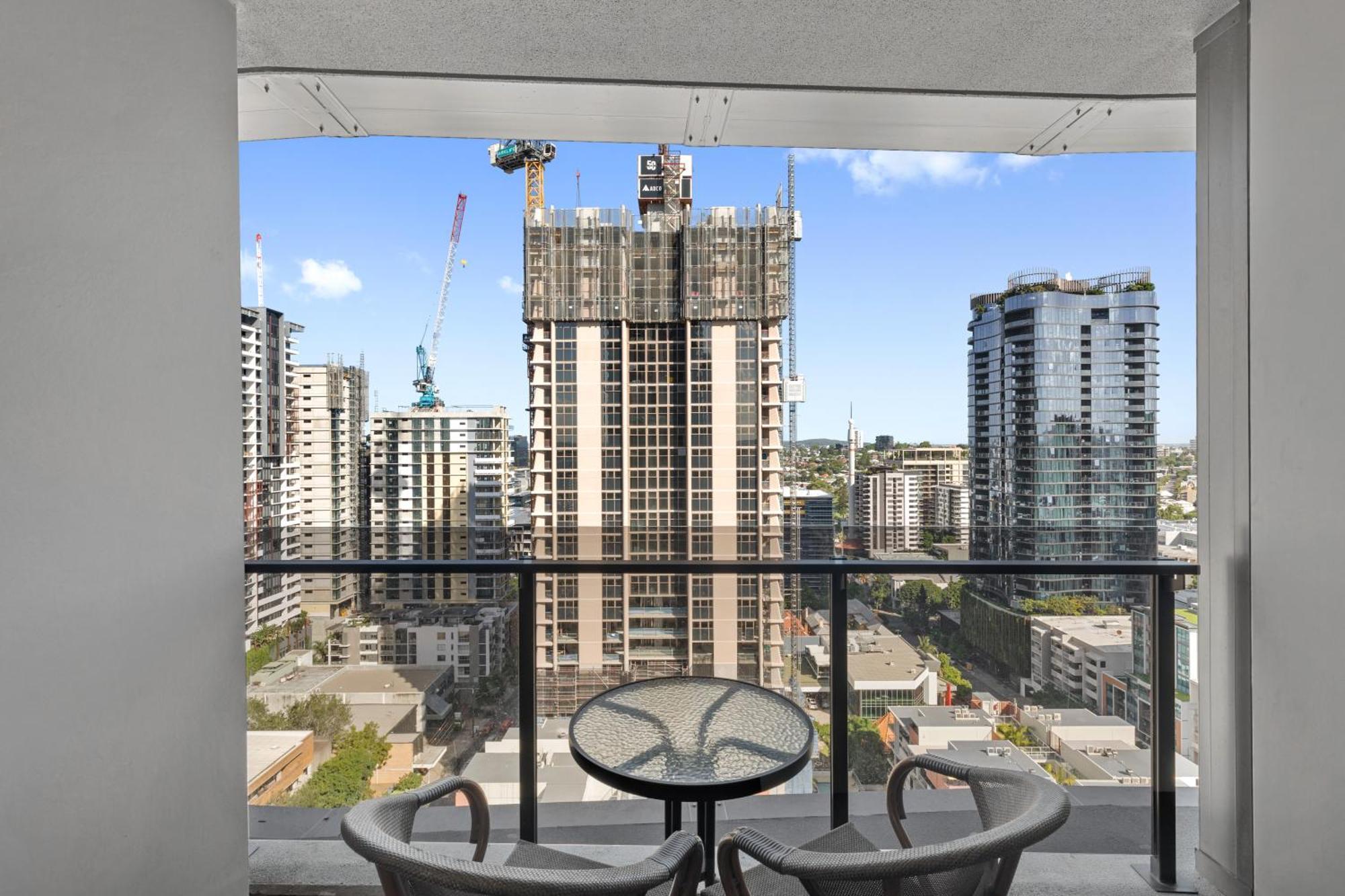 Brisbane One Apartments By Cllix Екстериор снимка
