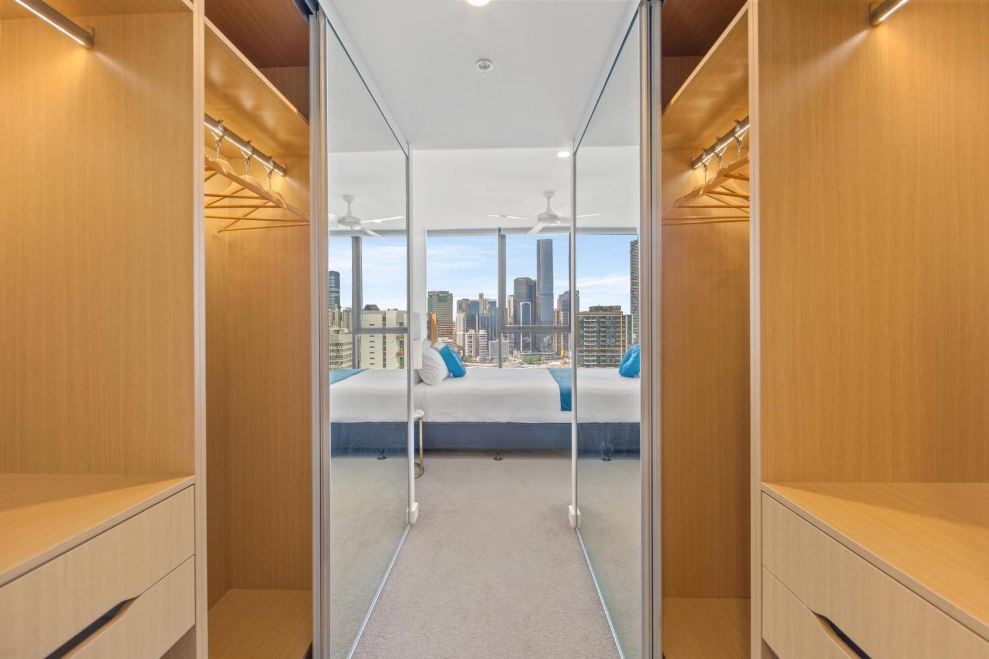 Brisbane One Apartments By Cllix Екстериор снимка