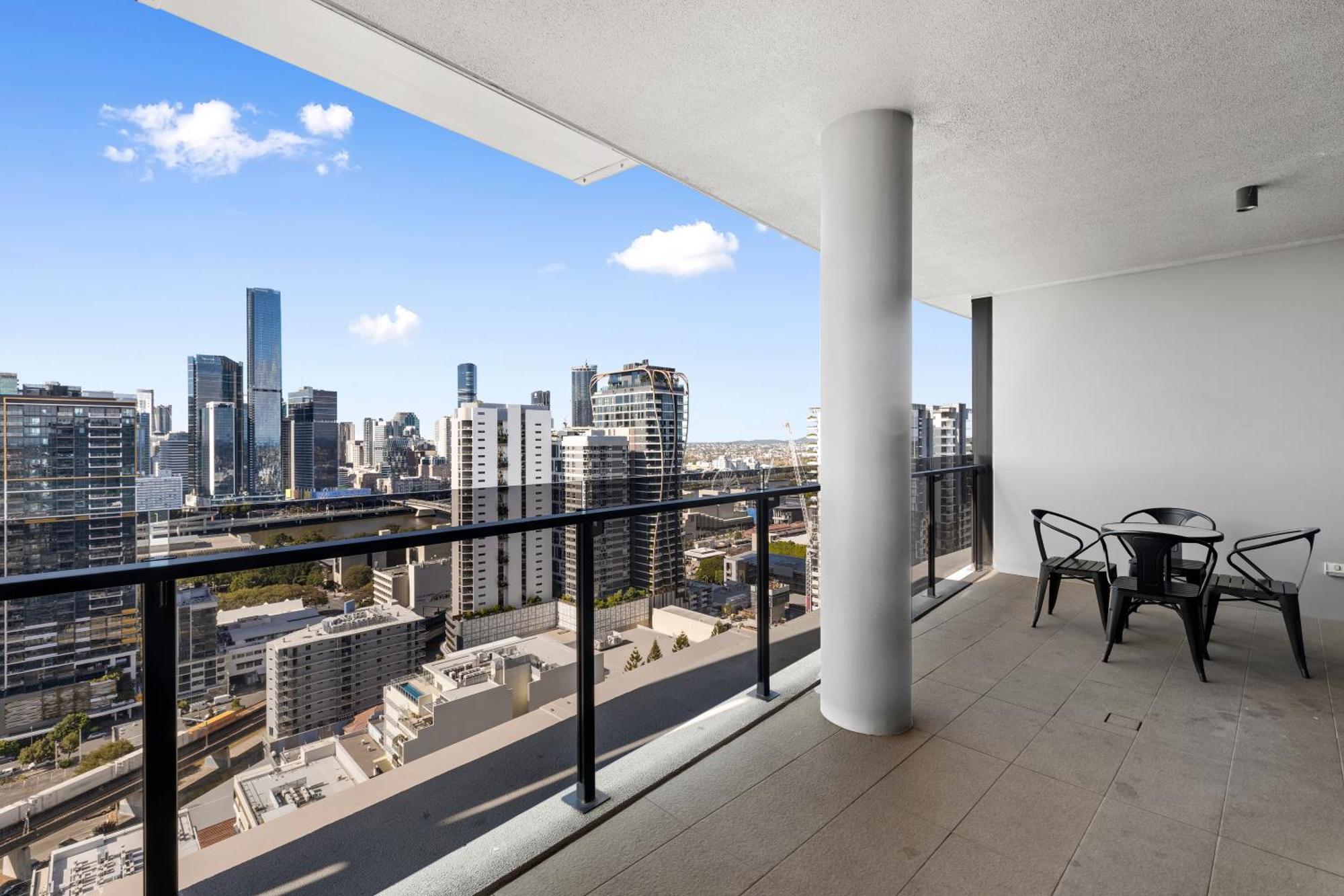 Brisbane One Apartments By Cllix Екстериор снимка