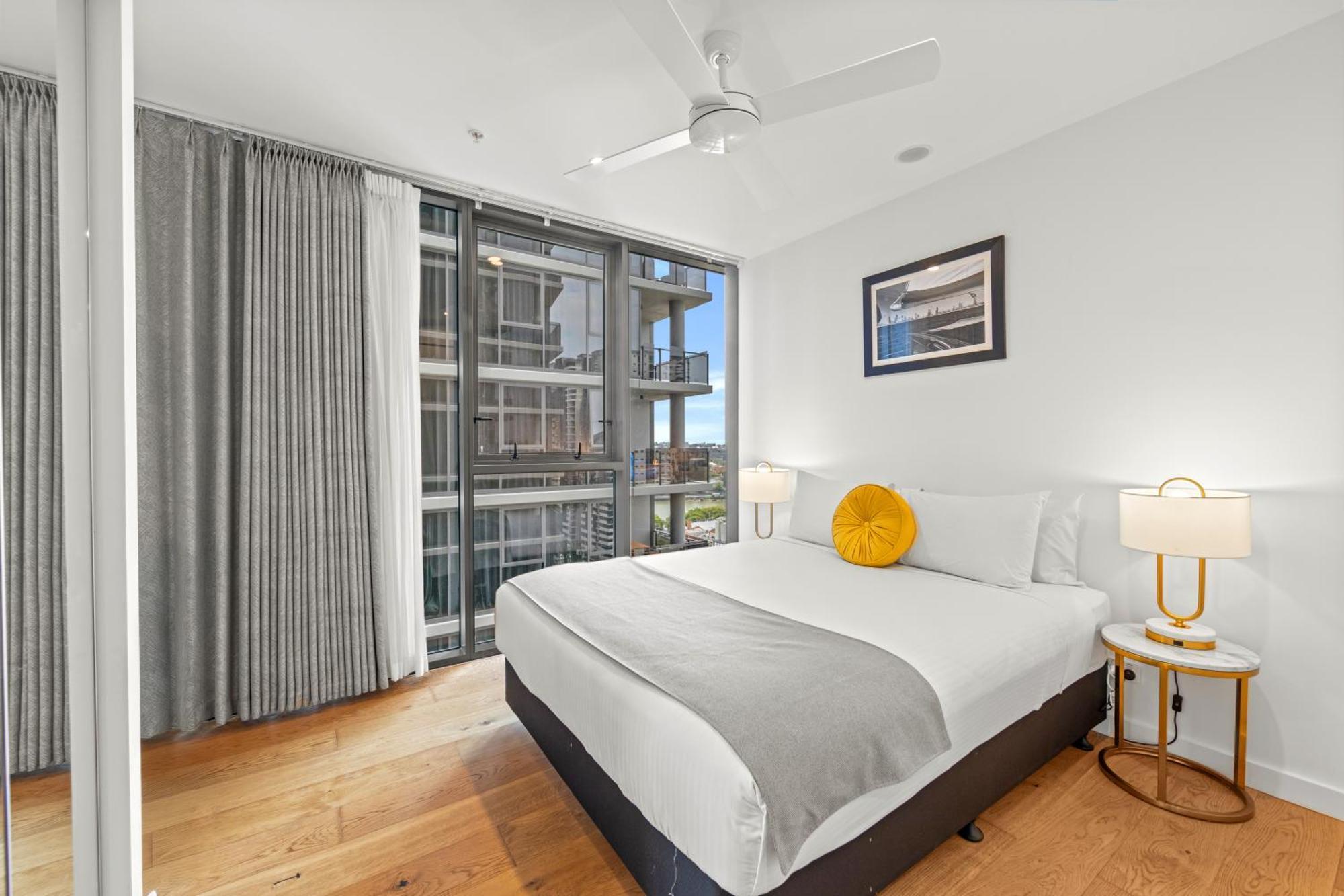 Brisbane One Apartments By Cllix Екстериор снимка